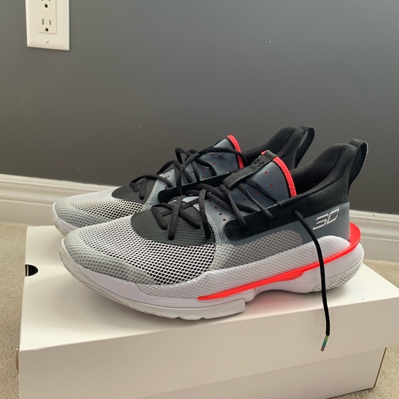 Under Armour Curry 7 - Picture 1 of 3